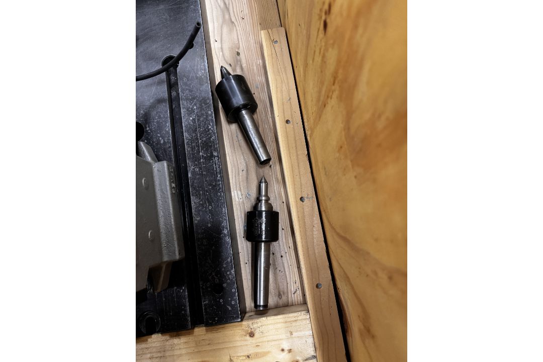 Haas HA2TS SN: 7012648 4th Axis Rotary Table with 2 Spindles and (2) Tailstocks - Image 7 of 7