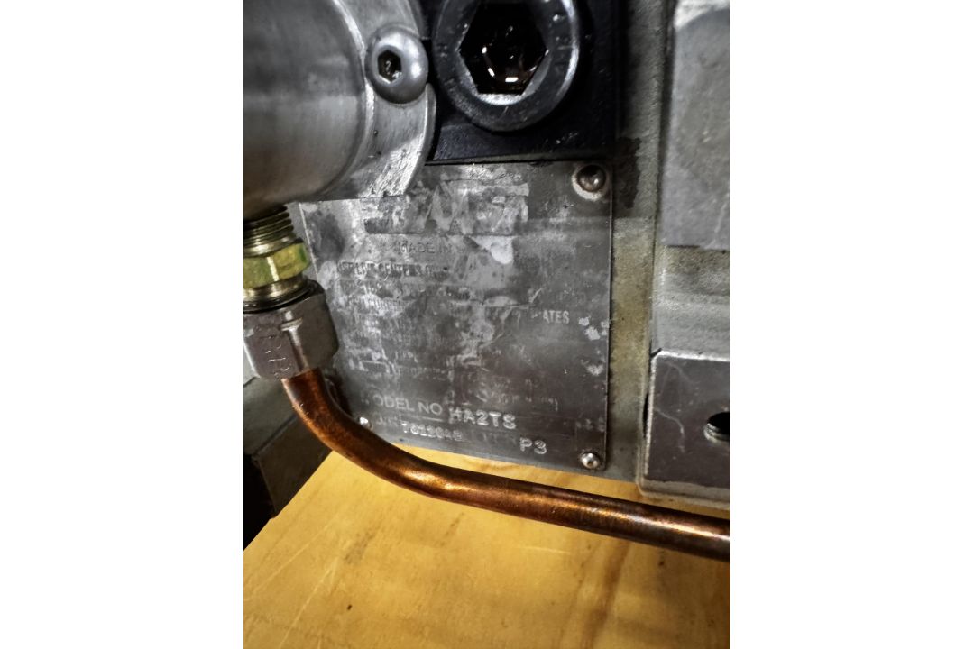 Haas HA2TS SN: 7012648 4th Axis Rotary Table with 2 Spindles and (2) Tailstocks - Image 4 of 7