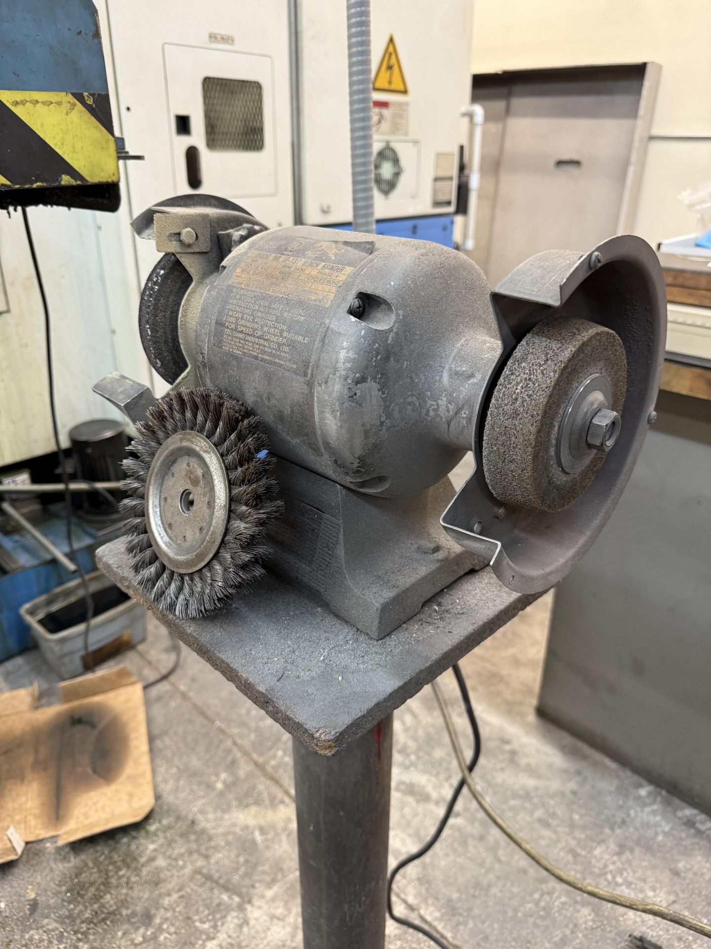 Panther King Model LF-137 Bench Grinder 1/4 HP on Stand - Image 5 of 5