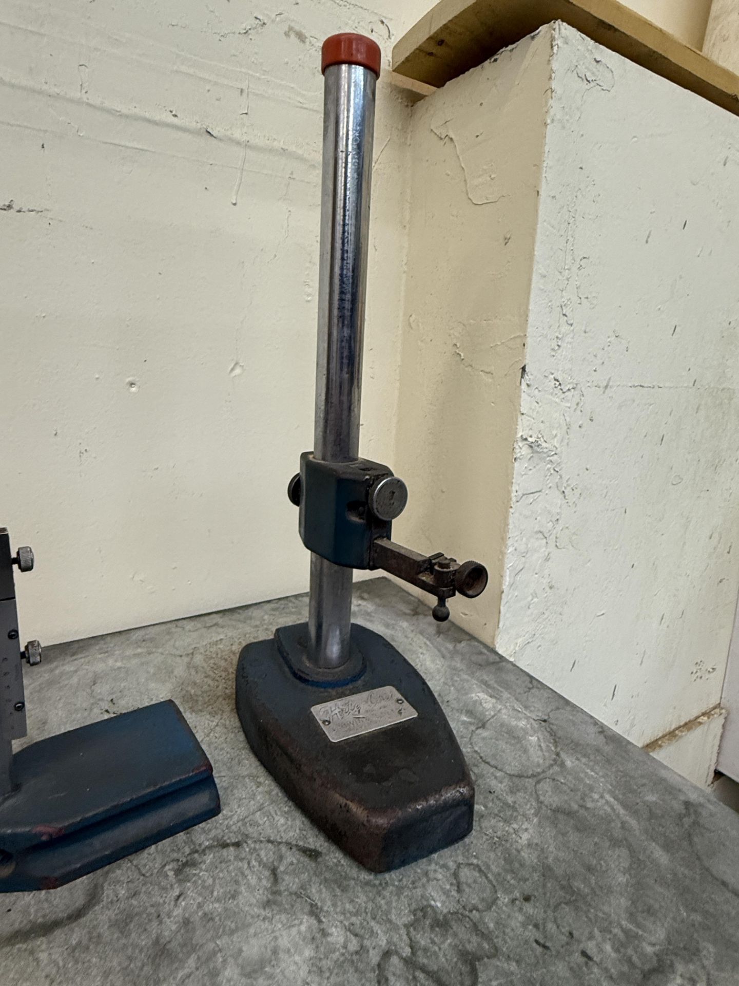 Mitutoyo 0-10" Height Gage & Hite-Chek Brown & Sharpe Indicator Stand - Image 4 of 7