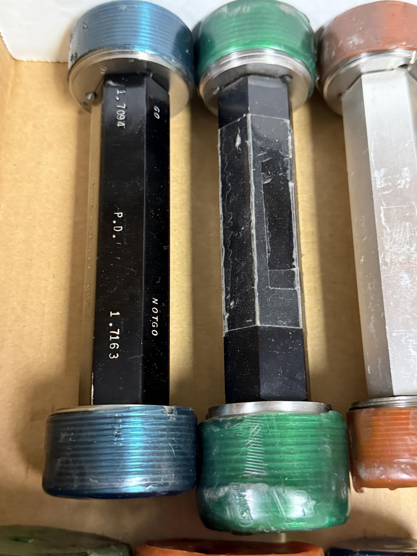 Box of Various Size Large to X-Large Threaded Plug Gages Go & No Go - Image 3 of 9