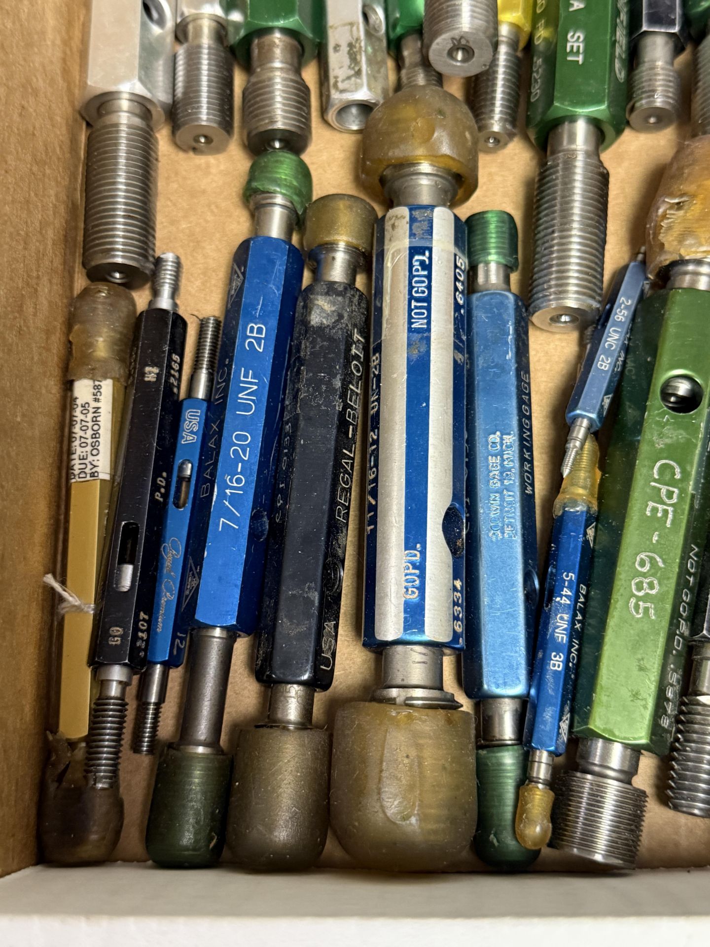 Box of Various Size Medium to Small Threaded Plug Gages Go & No Go - Image 4 of 9