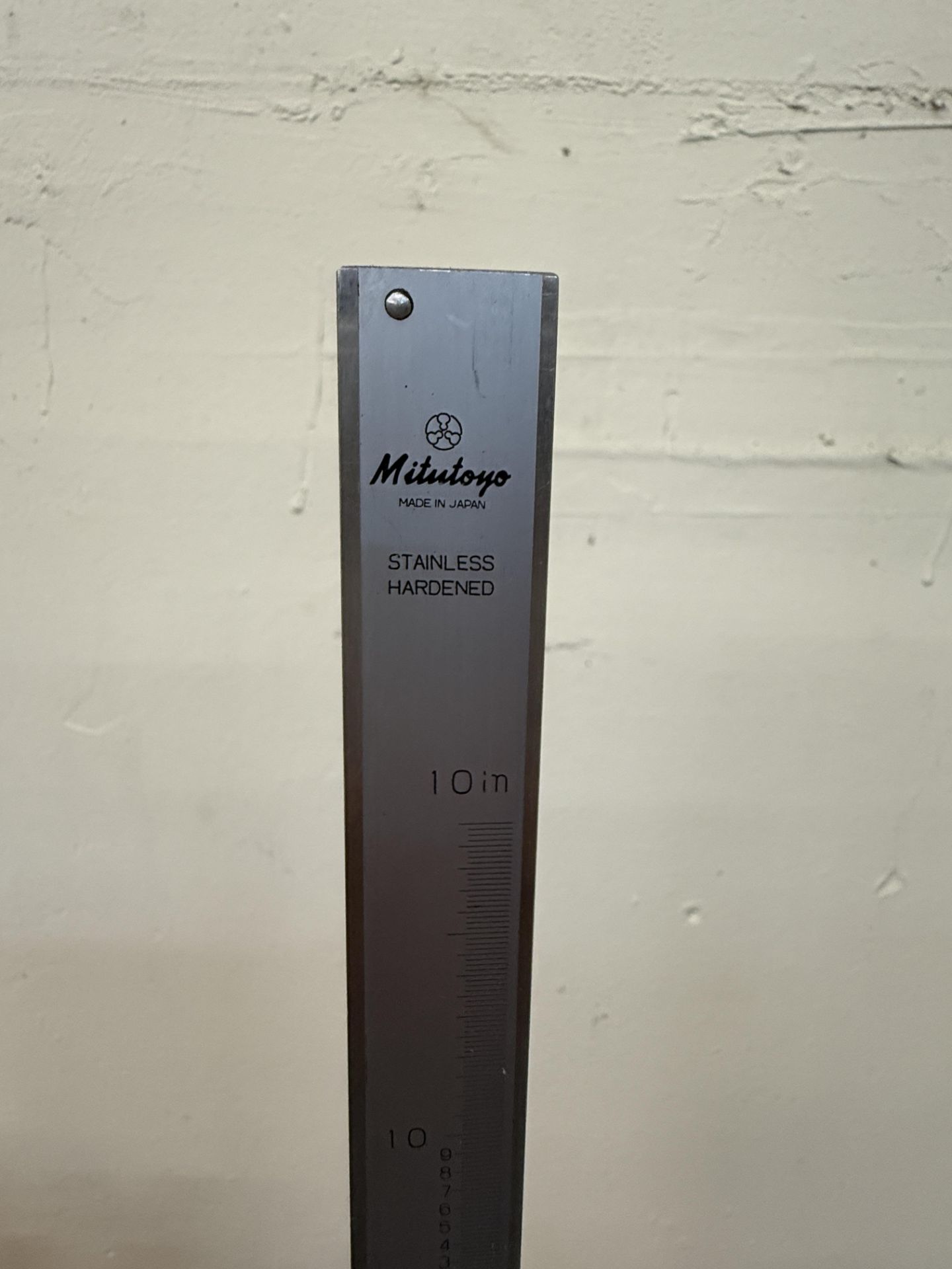 Mitutoyo 0-10" Height Gage & Hite-Chek Brown & Sharpe Indicator Stand - Image 2 of 7