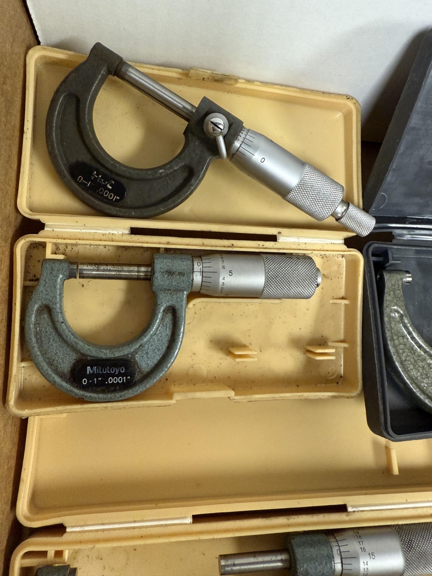 Box of Various Outside Micrometers (2) Mitutoyo 0-1" - .0001", Mitutoyo 1-2" - .0001", Mitutoyo 2-3" - Image 3 of 5