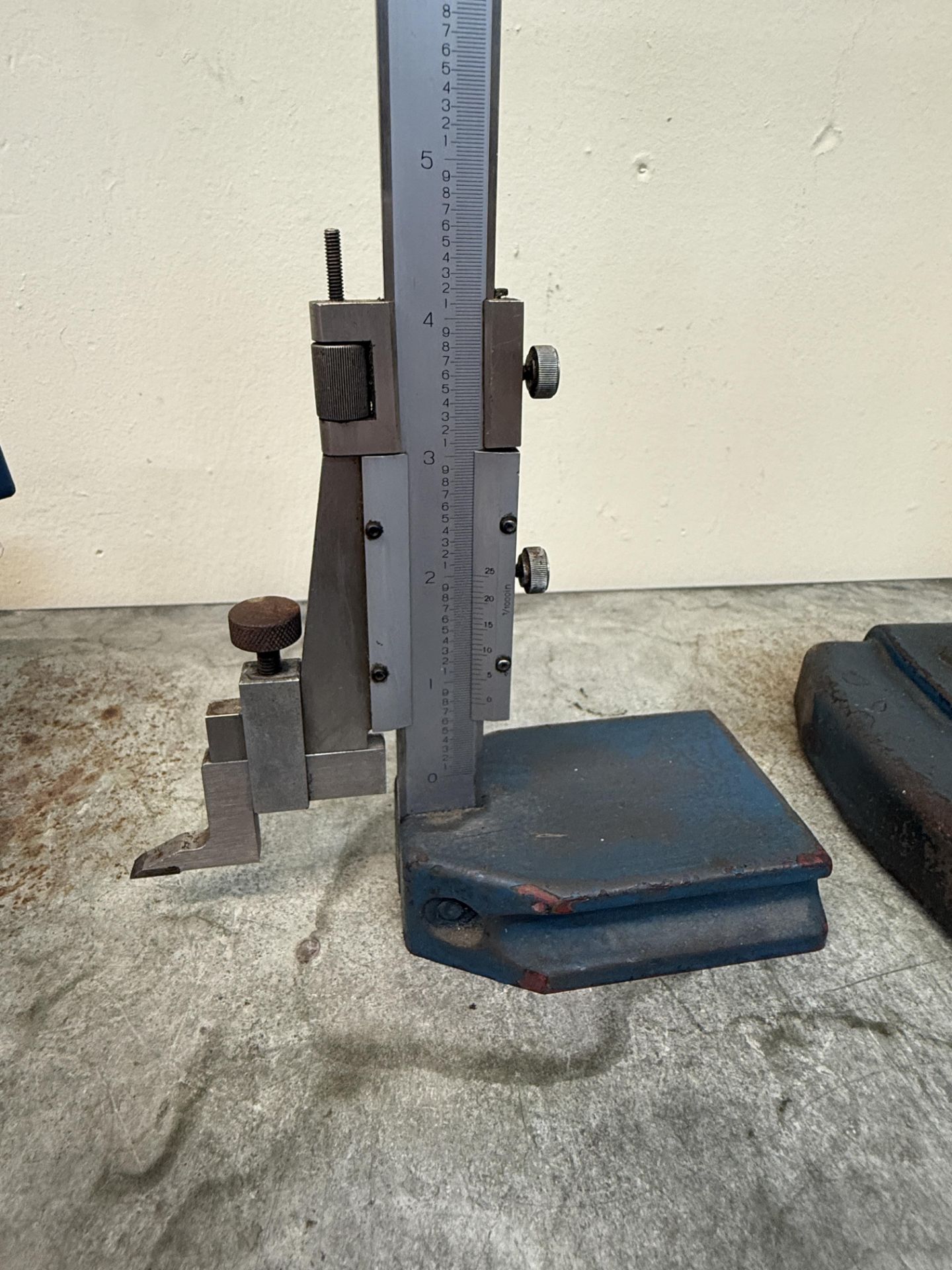 Mitutoyo 0-10" Height Gage & Hite-Chek Brown & Sharpe Indicator Stand - Image 3 of 7