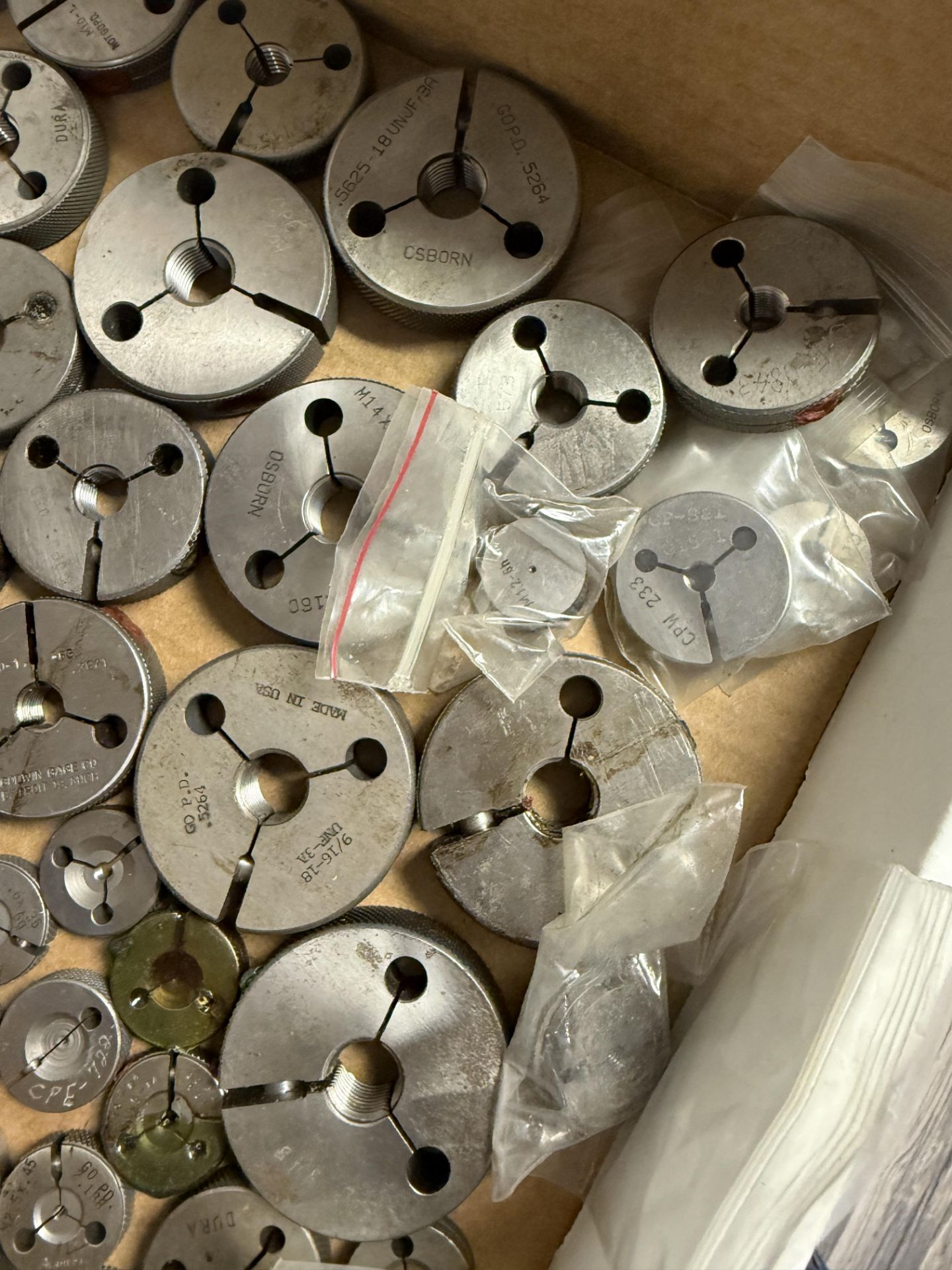 Box of Small to Medium Threaded Go & No Go Ring Gages Various Sizes - Image 5 of 6