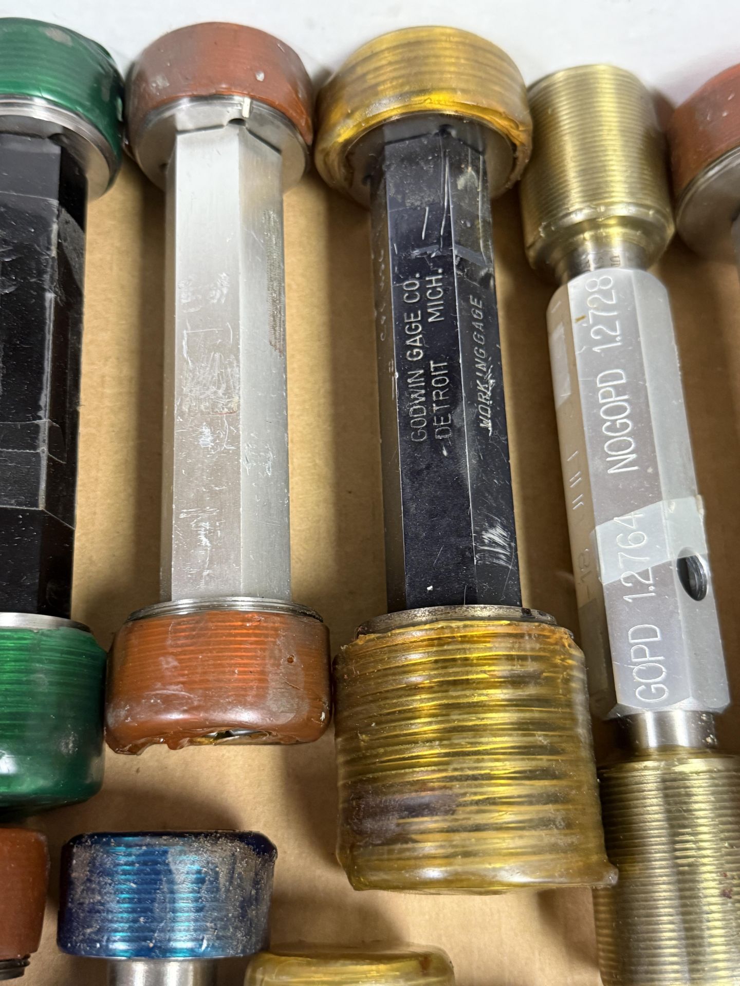 Box of Various Size Large to X-Large Threaded Plug Gages Go & No Go - Image 4 of 9