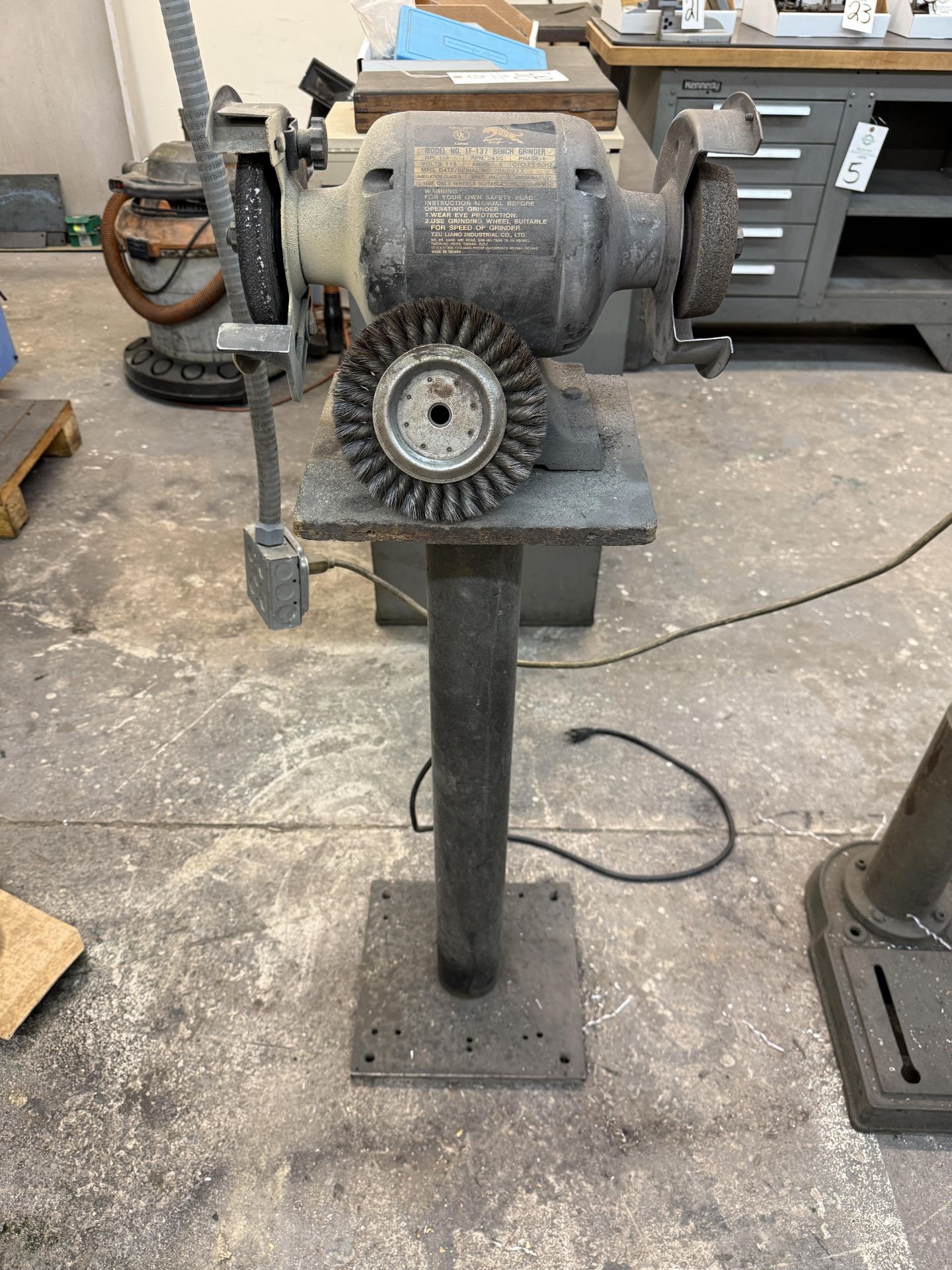 Panther King Model LF-137 Bench Grinder 1/4 HP on Stand