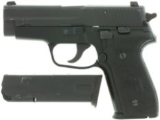 Pistole, SIG-Sauer P228, Kal. 9mmP
