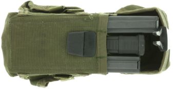 Konvolut von 3 Magazinen zu M16, bzw. AR-15. Mit Magazintasche