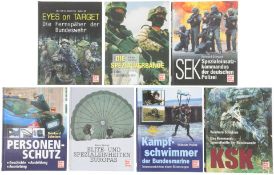 Konvolut von 7 Büchern zu verschiedenen Spezialeinheiten