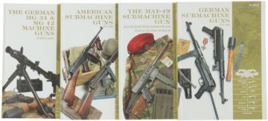 Konvolut von 4 Büchern, Classic Guns of the World Series