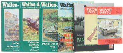 Konvolut von 6 Broschüren und einem Buch