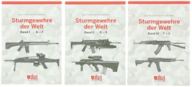 Konvolut von 3 Büchern, Sturmgewehre der Welt Band I, II & III