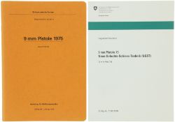 Konvolut von 2 Reglementen zur Pistole 75