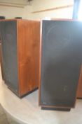 A pair of SMC AL22 speakers