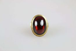 18K GG Ring mit braunem Farbstein