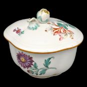 Meissen, Zuckerdose mit Feldblumen