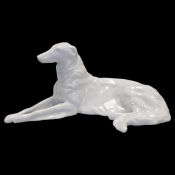 Rosenthal, liegender Hund
