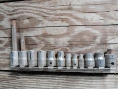 ASSORTED SNAP-ON SOCKETS