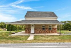3 BED 1 BATH 1½ STY HOUSE ON 0.29 +/- ACRE LOT