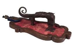 Wrought iron door knocker in the shape of a dragon.  Novohispanic School.  Mexico. 15th century.