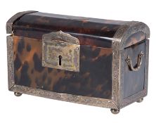 Carey and silver casket. Mexico. 17th Century.