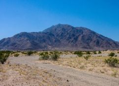 5 Acres with Breathtaking Mountain Views in Imperial, California!