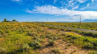 Invest in a Quarter-Acre Lot in New Mexico's Promising Landscape!