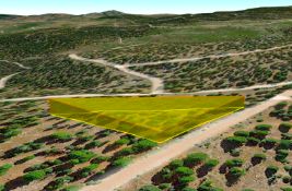 Over an Acre to Build in the Tranquil California Pines!