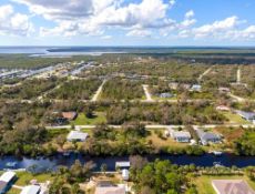 Sunny Florida! Prime Spot to Build Your Home!