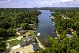 Arkansas: Build Your 0.35-Acre Community Retreat Near the Lake!