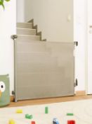RRP £39.99 - Badabulle Retractable Safety Gate
