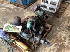 Pallet with Vacuum Pump