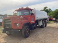 1995 Mack DM690S