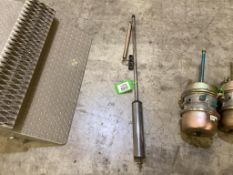 Air Line Retainer Pole