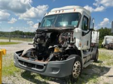 2012 Freightliner Cascadia Parts Truck Vin. 1FUBGADV1CSBD2104