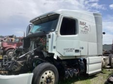 2014 Volvo VNL Parts Truck Vin. 4V4NC9EH8EN177703