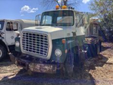 1975 Ford L8000 Wrecker