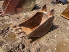 16in Backhoe Tooth Bucket