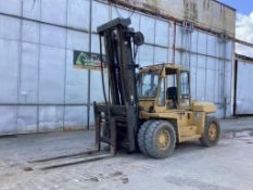 CAT 220 Heavy Duty Fork Lift