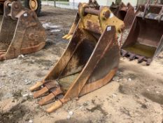 24in Excavator Tooth Bucket