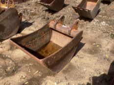 22in Backhoe Smooth Bucket