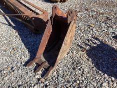 14in Backhoe Tooth Bucket