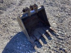 24in Mini Excavator Tooth Bucket