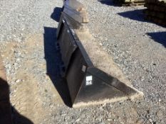 Skid Steer Mount Tomahawk Smooth Bucket