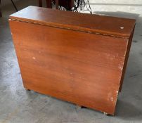 Drop-Leaf Table with 2 Chairs