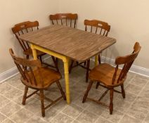Breakfast Room Table with 5 Chairs