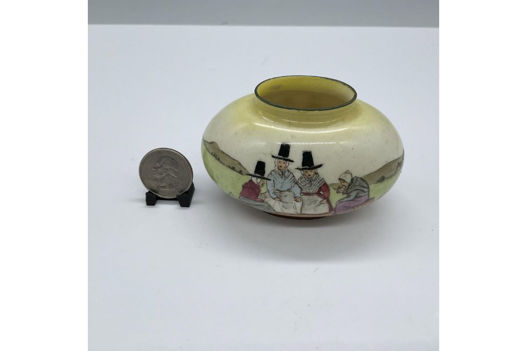 Royal Doulton Series Ware Miniature Vase, Welsh Ladies - Bild 4 aus 4