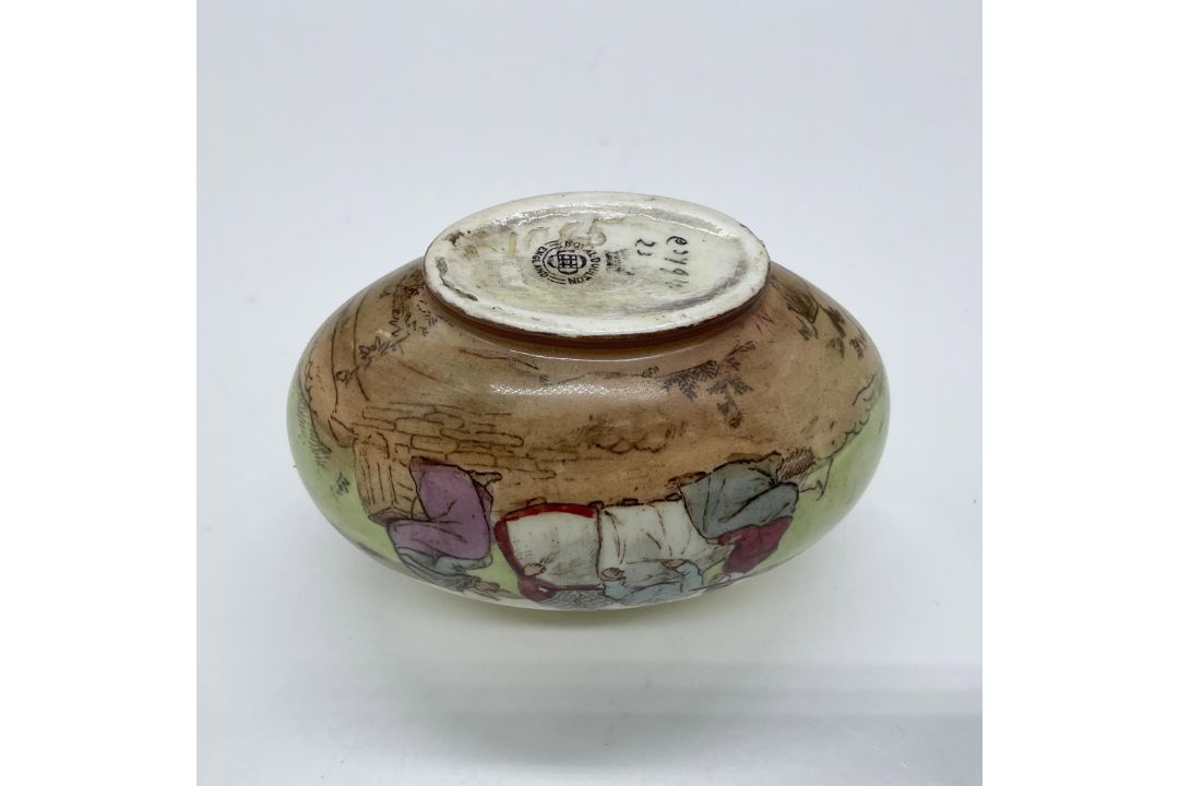 Royal Doulton Series Ware Miniature Vase, Welsh Ladies - Bild 3 aus 4